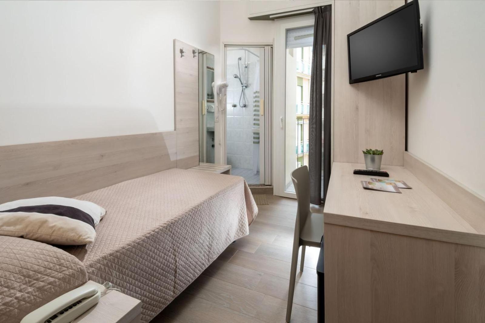 Hotel Anna Gabicce Mare Exterior photo