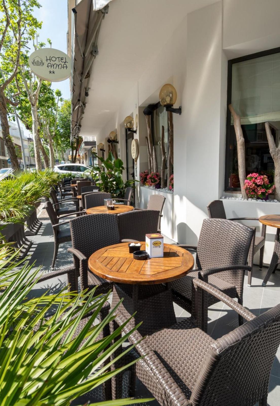 Hotel Anna Gabicce Mare Exterior photo